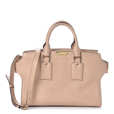 BURBERRY Signature Grain Medium Clifton Bag Pale Apricot 